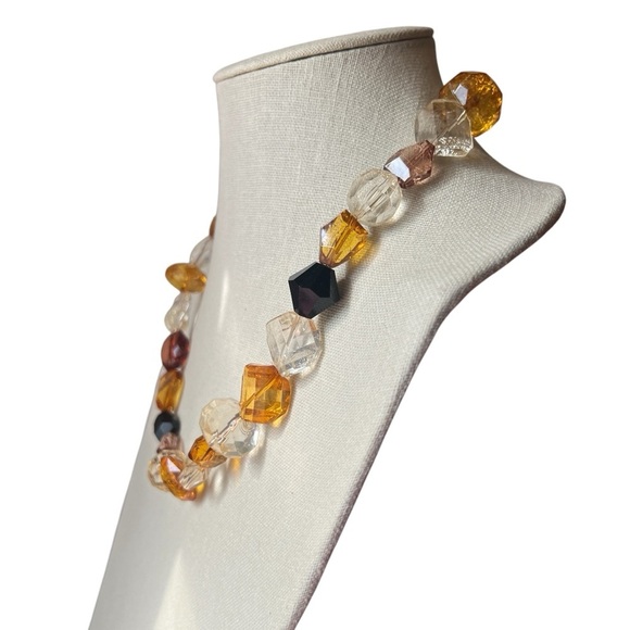 Multicolor Faceted Chunky Beaded Necklace - Picture 2 of 9